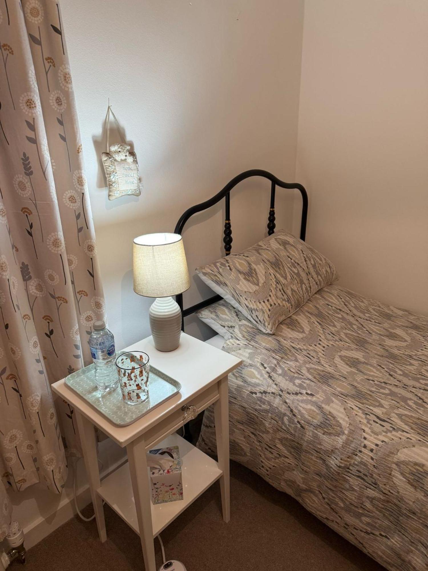 Single Room With Beautiful Garden EDI Exteriér fotografie